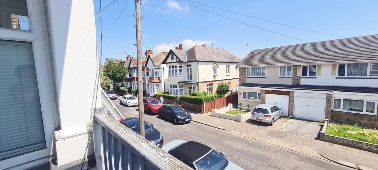 Westcliff-On-Sea Modern 2 Bedroom Apartment - Free Parking Southend-on-Sea Exterior photo